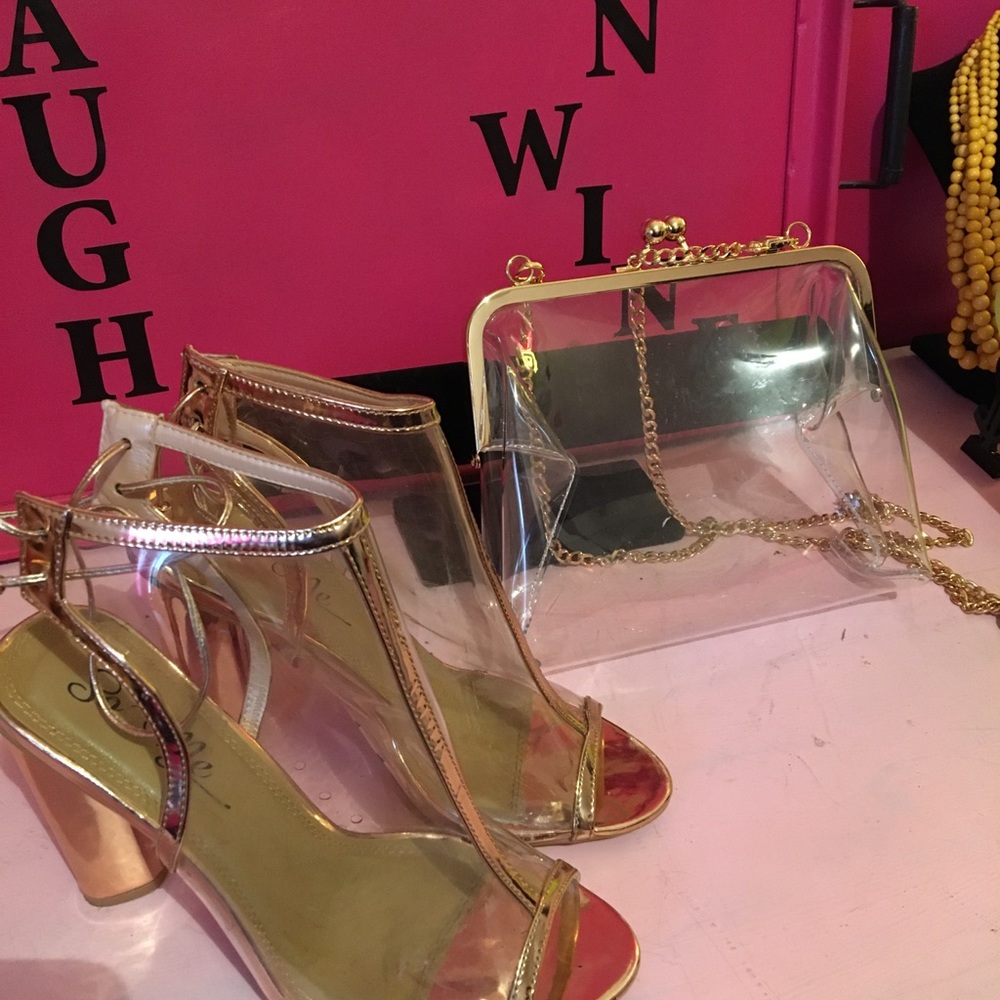 Shoes - Picture 5 of 7